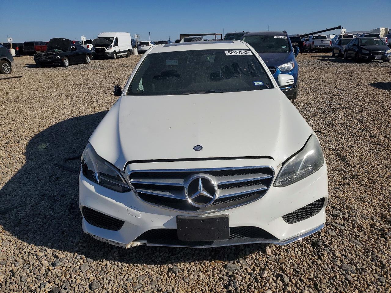 2015 Mercedes-benz E 350 White vin: WDDHF5KB3FB151236