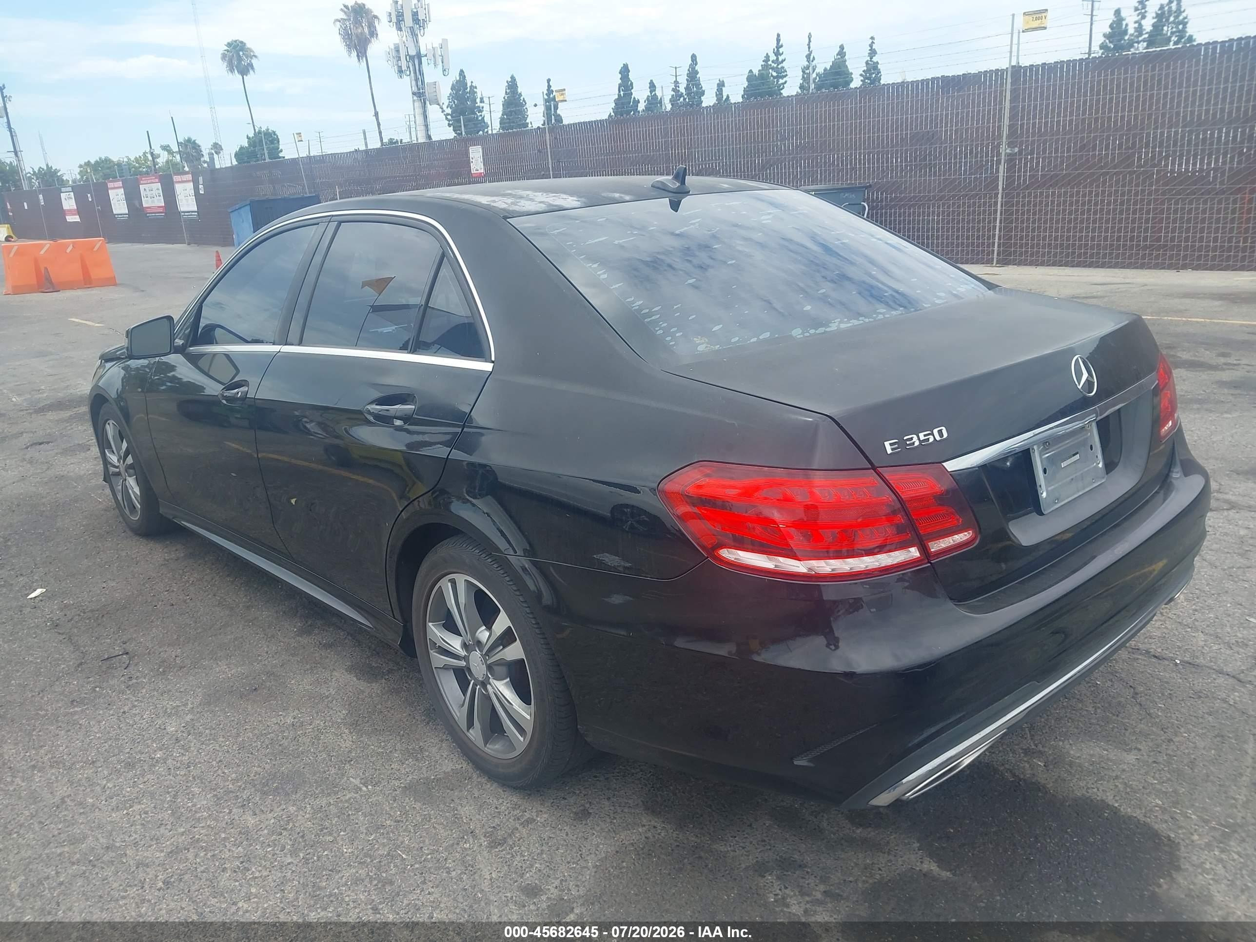 2015 Mercedes-benz E 350   Black vin: WDDHF5KB3FB152192