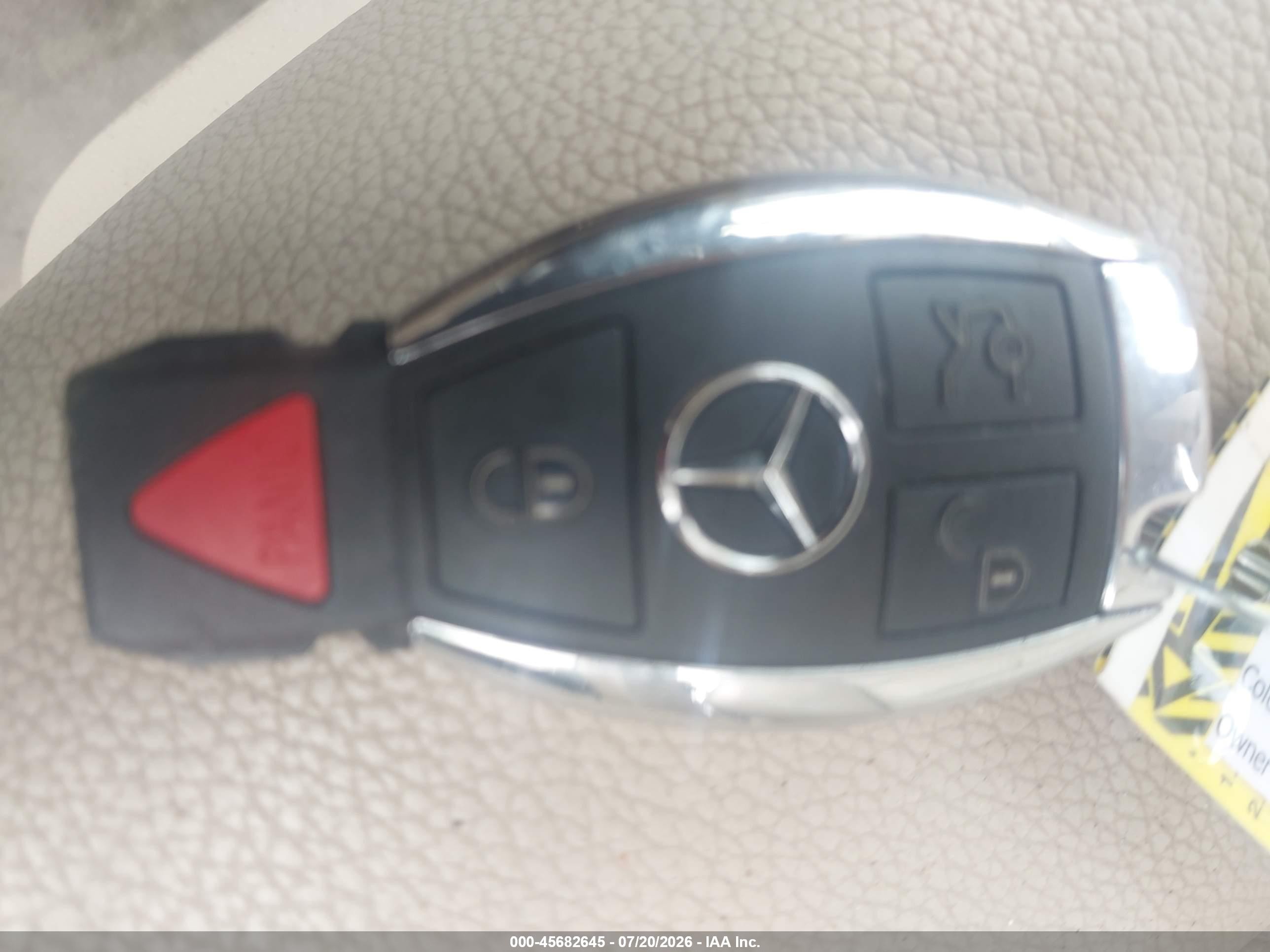 2015 Mercedes-benz E 350   Black vin: WDDHF5KB3FB152192
