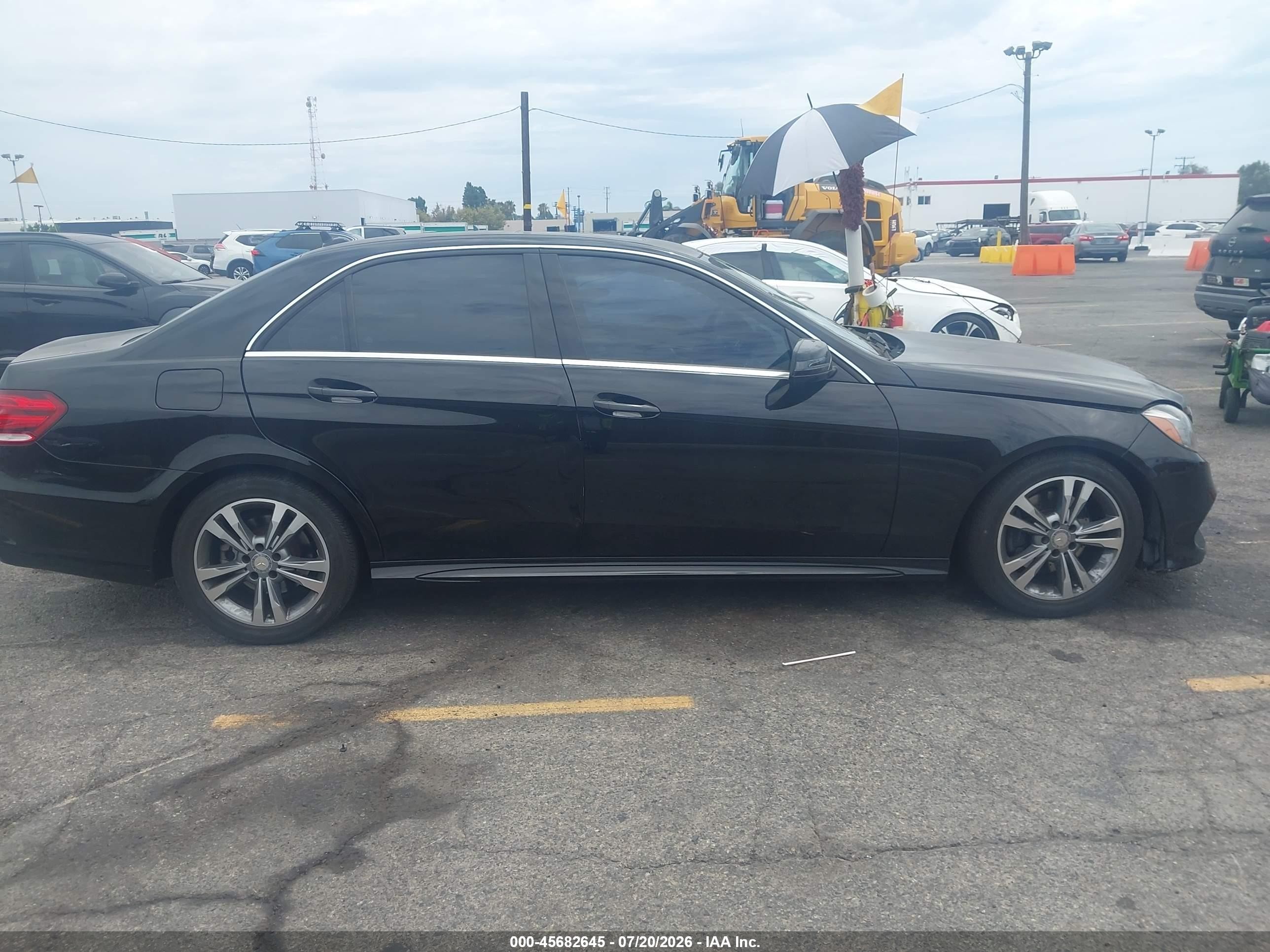 2015 Mercedes-benz E 350   Black vin: WDDHF5KB3FB152192