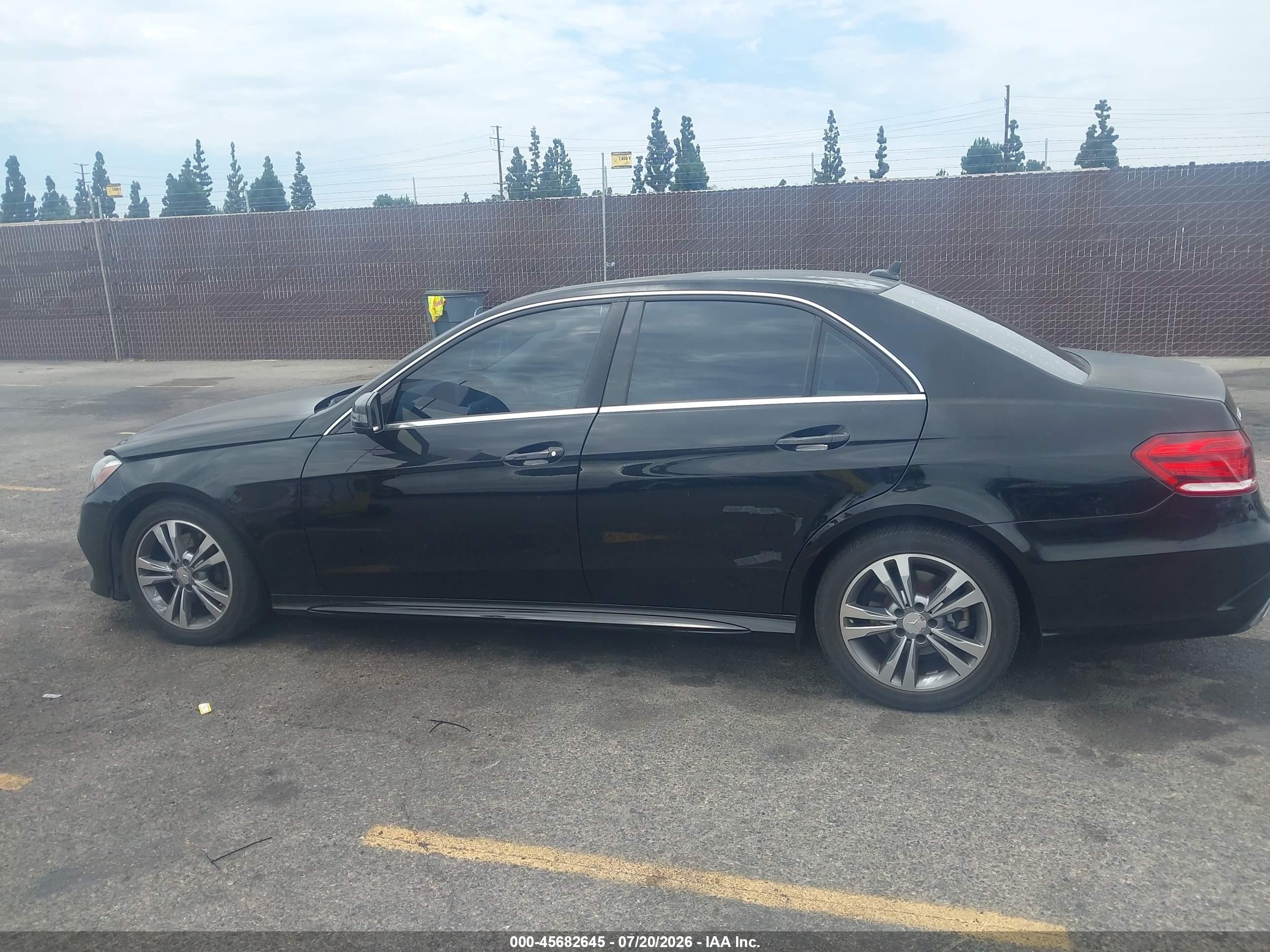 2015 Mercedes-benz E 350   Black vin: WDDHF5KB3FB152192
