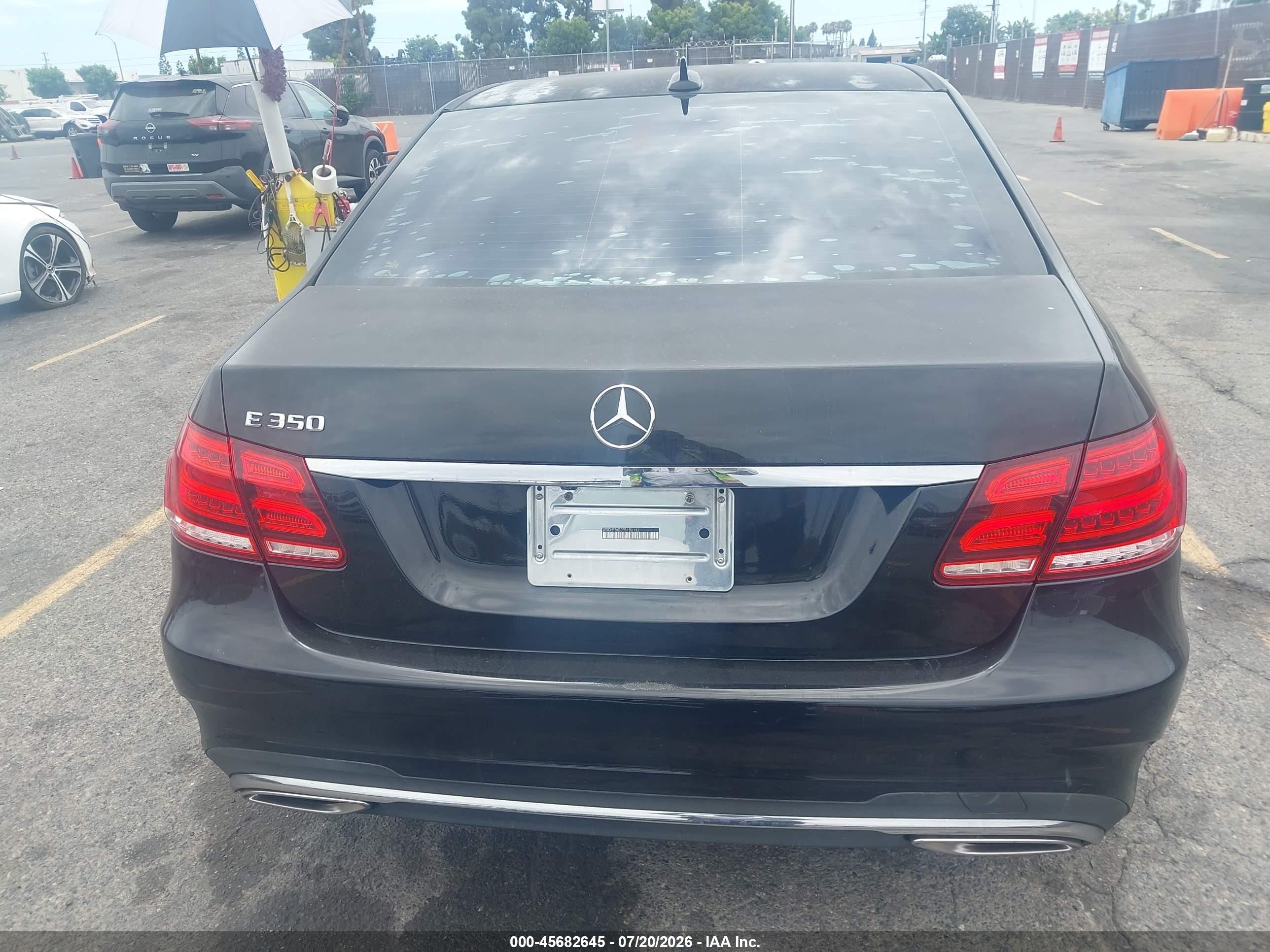 2015 Mercedes-benz E 350   Black vin: WDDHF5KB3FB152192
