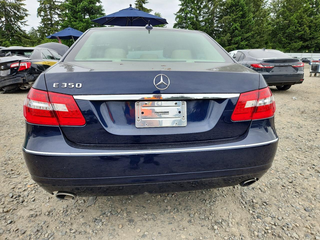 2012 Mercedes-benz E 350 Black vin: WDDHF5KB4CA533454