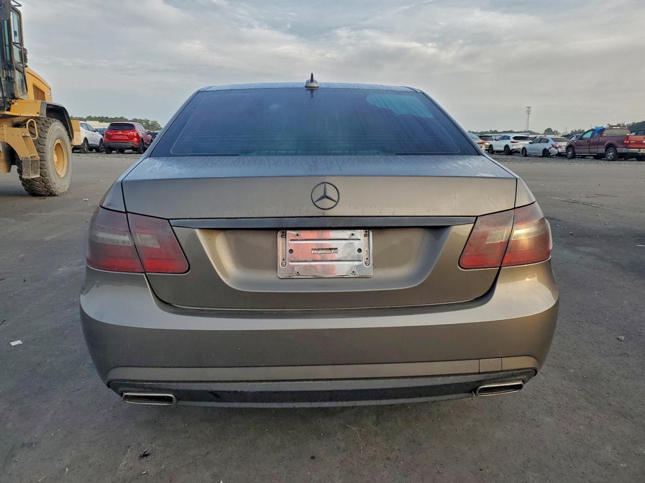 2012 Mercedes-benz E 350 Желто-коричневый vin: WDDHF5KB4CA543692