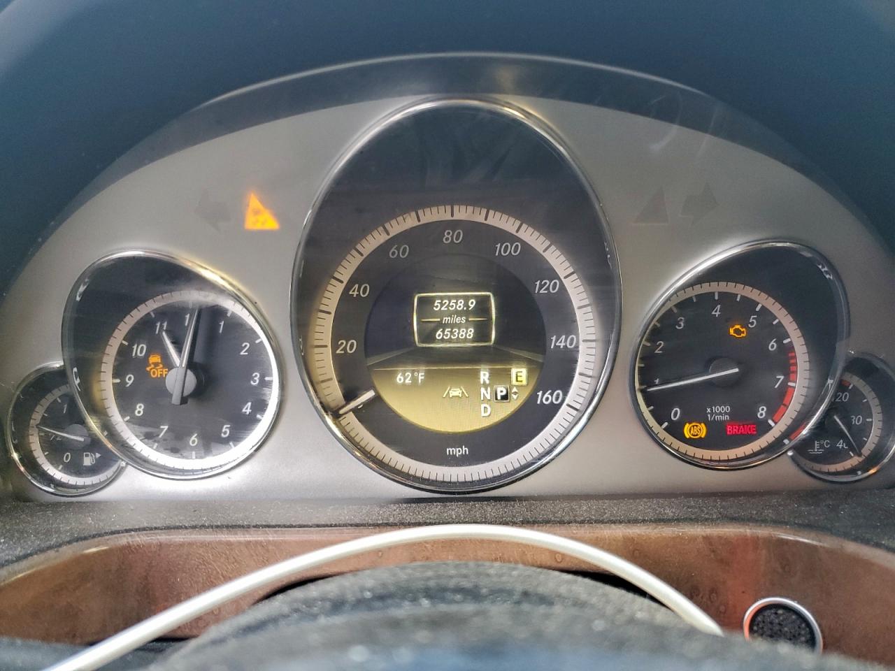 2012 Mercedes-benz E 350 Желто-коричневый vin: WDDHF5KB4CA543692