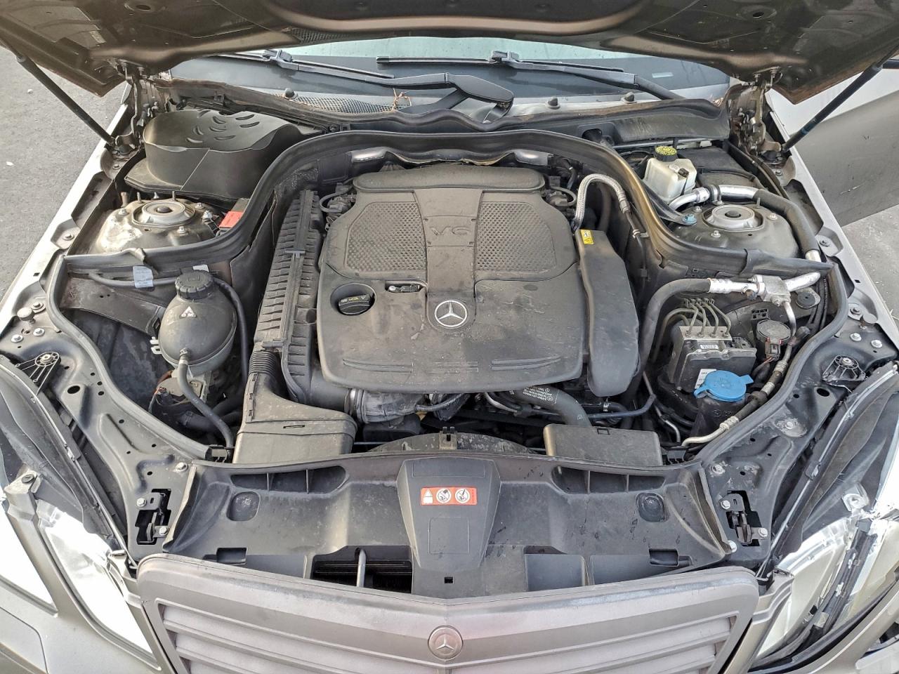 2012 Mercedes-benz E 350 Желто-коричневый vin: WDDHF5KB4CA543692