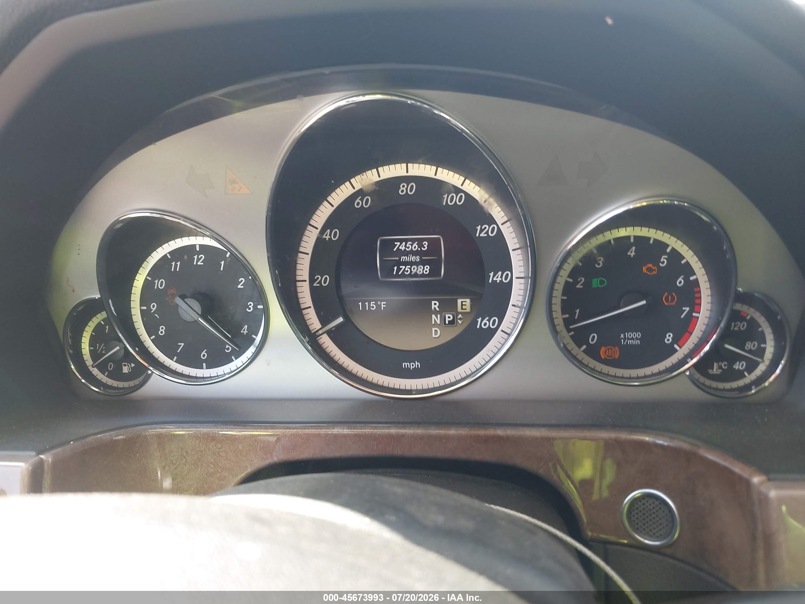 2012 Mercedes-benz E 350   Серый vin: WDDHF5KB4CA584582