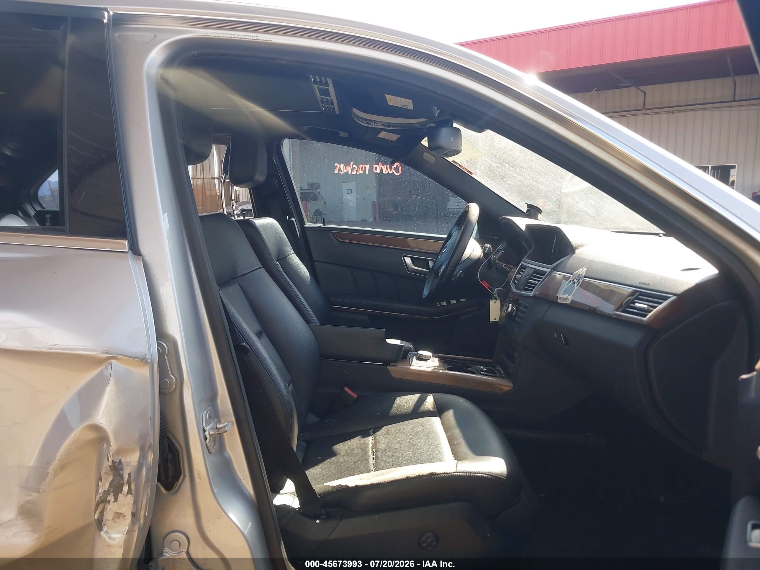 2012 Mercedes-benz E 350   Серый vin: WDDHF5KB4CA584582