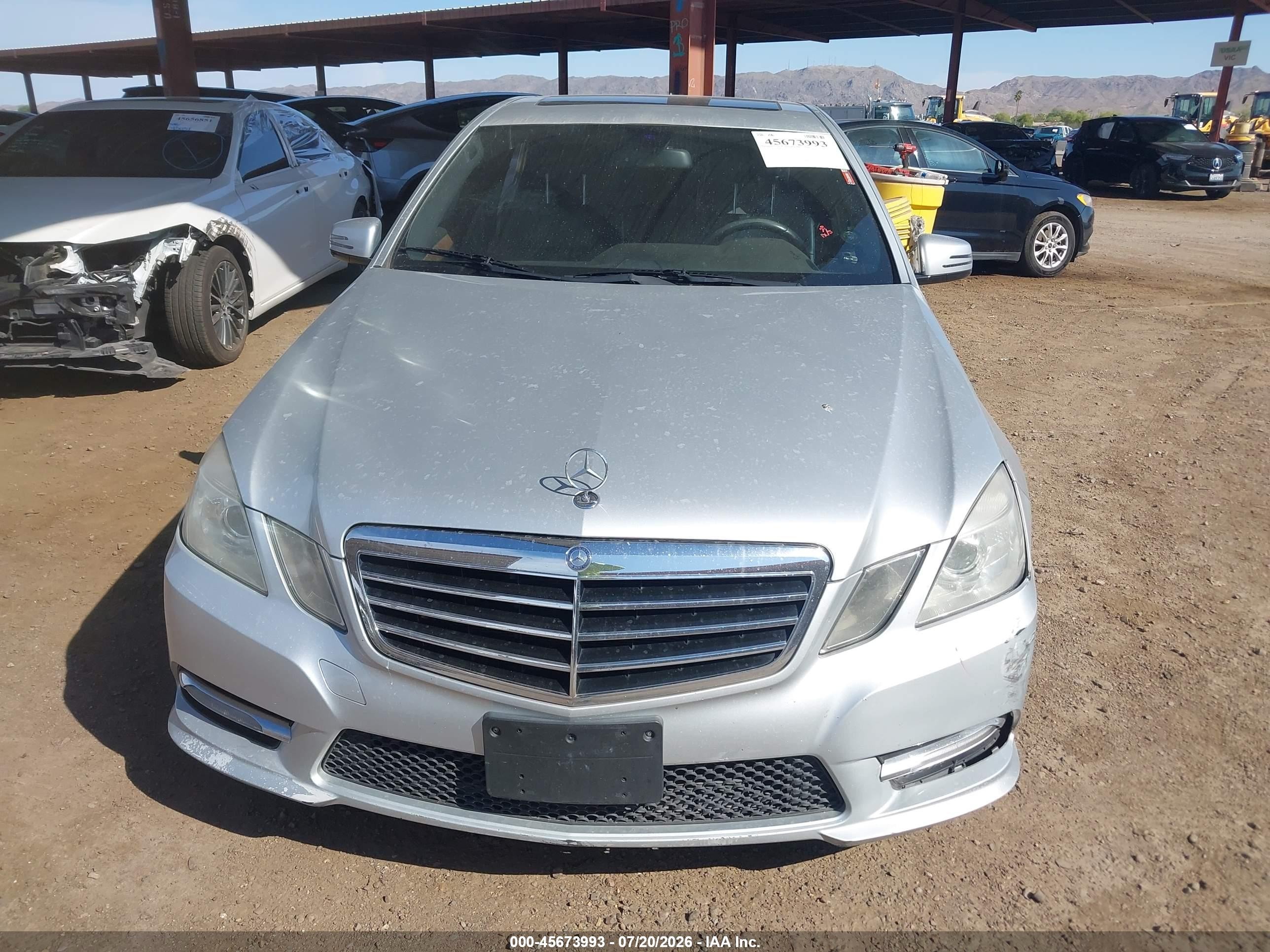 2012 Mercedes-benz E 350   Серый vin: WDDHF5KB4CA584582