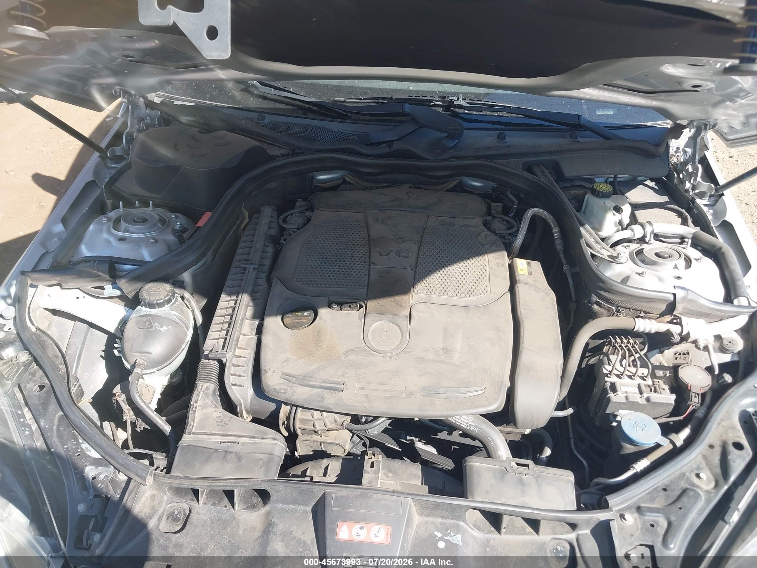 2012 Mercedes-benz E 350   Серый vin: WDDHF5KB4CA584582