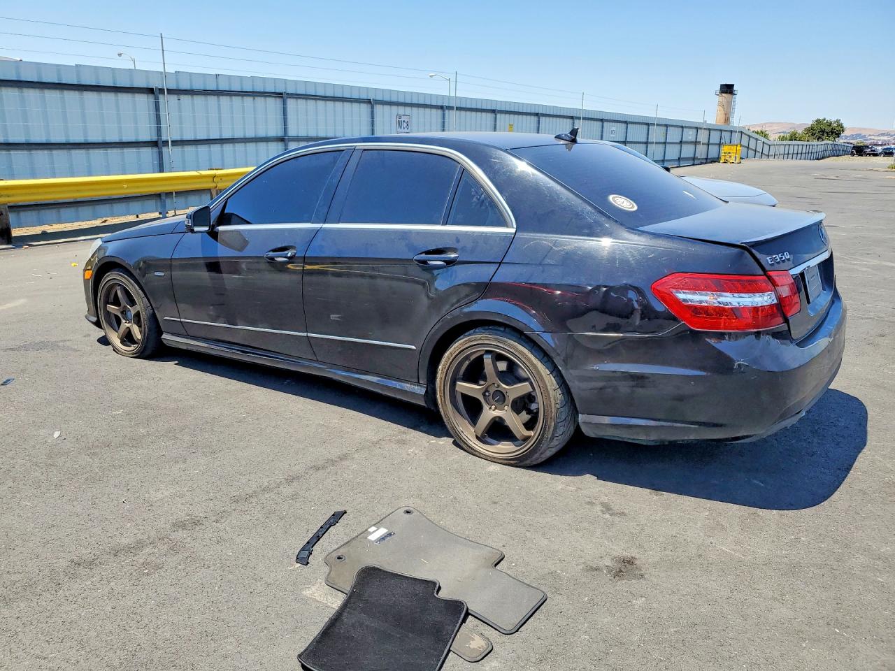 2012 Mercedes-benz E 350 Black vin: WDDHF5KB4CA604765