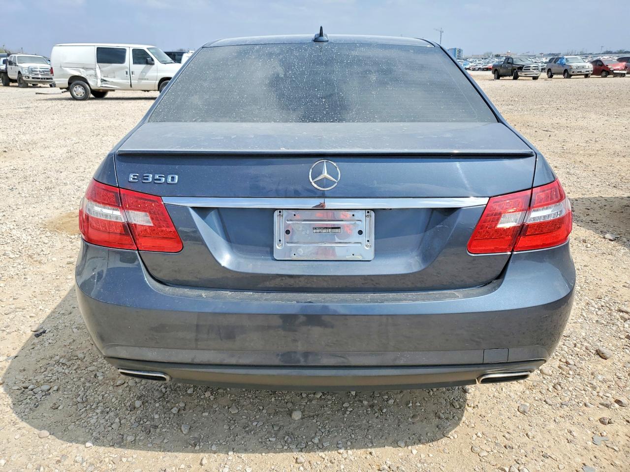2012 Mercedes-benz E 350 Gray vin: WDDHF5KB4CA638222
