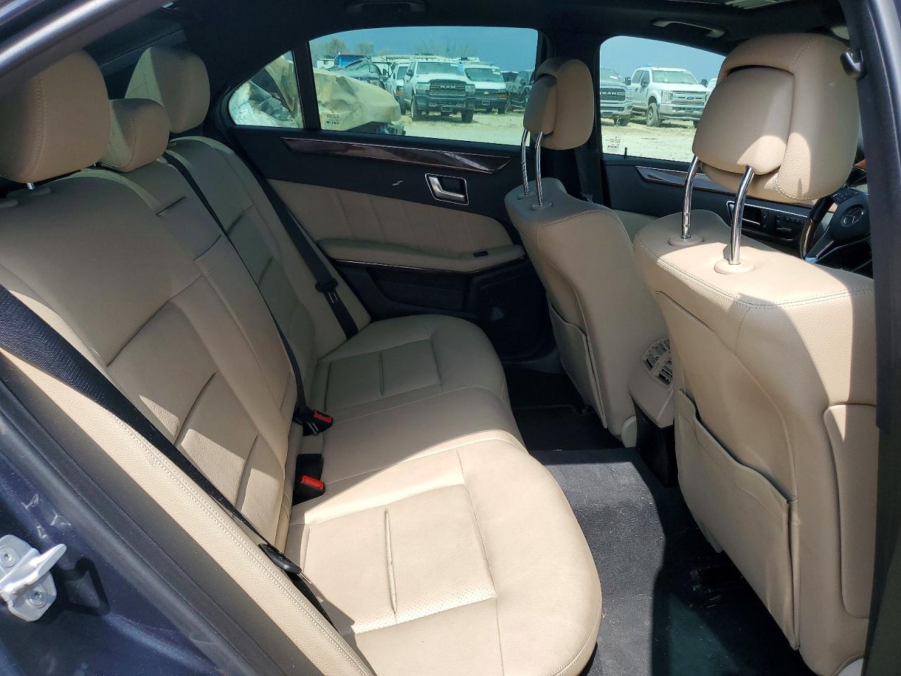 2012 Mercedes-benz E 350 Gray vin: WDDHF5KB4CA638222