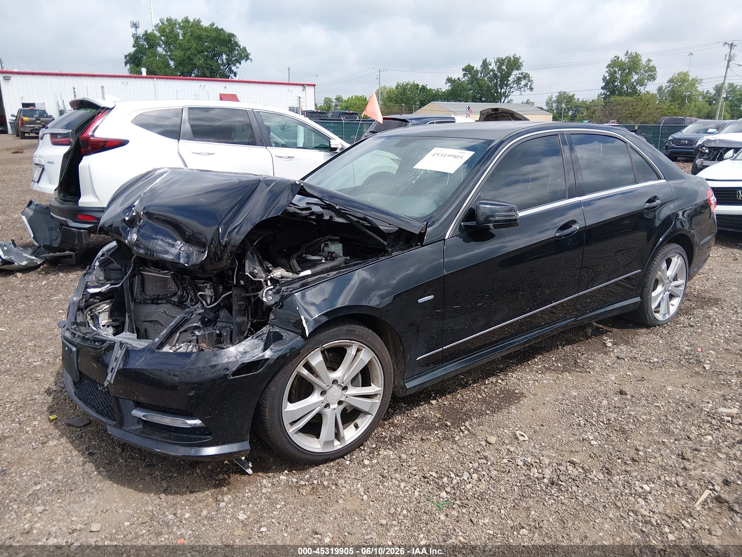 2012 Mercedes-benz E 350   Черный vin: WDDHF5KB4CA646255