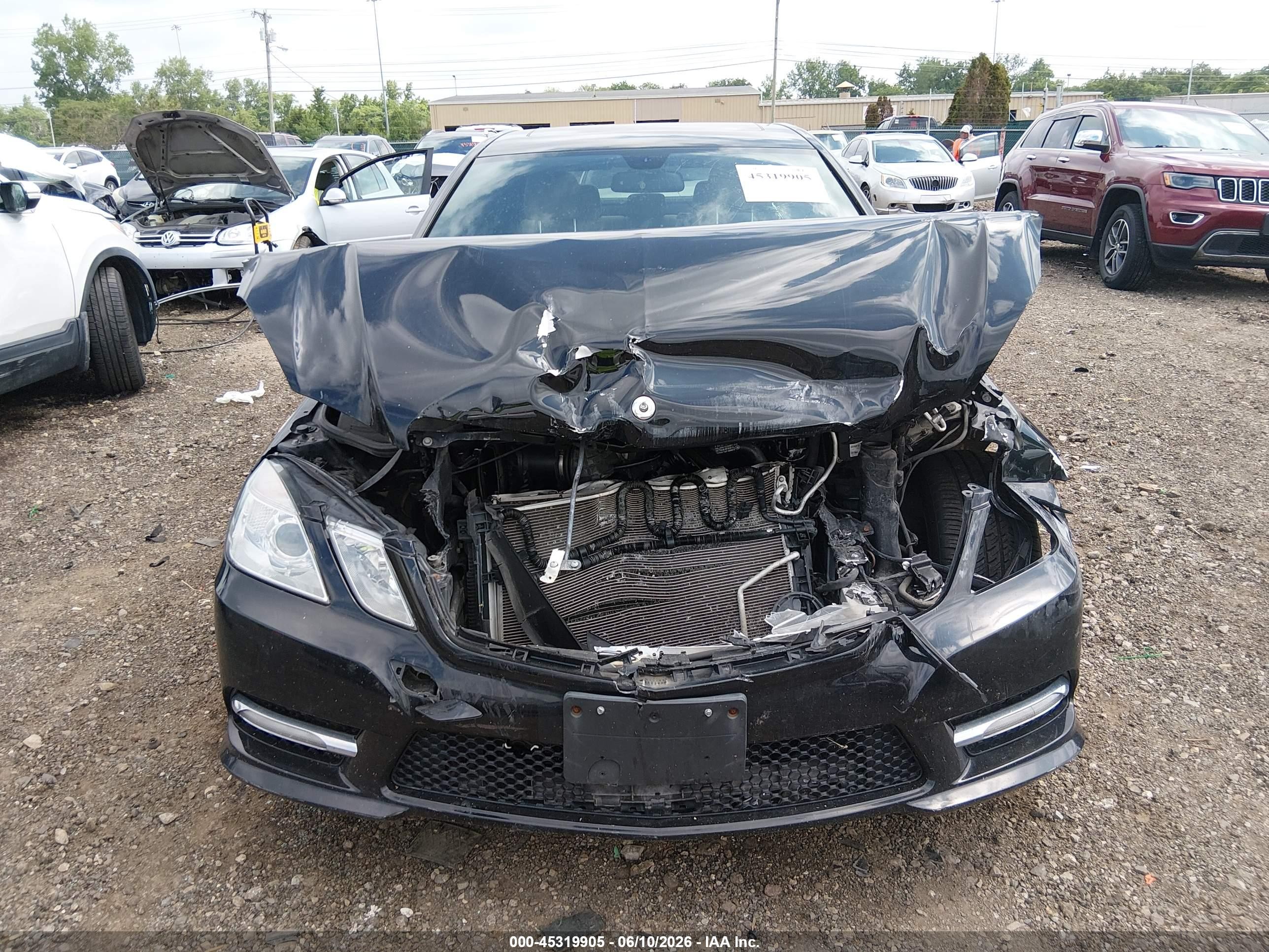 2012 Mercedes-benz E 350   Черный vin: WDDHF5KB4CA646255