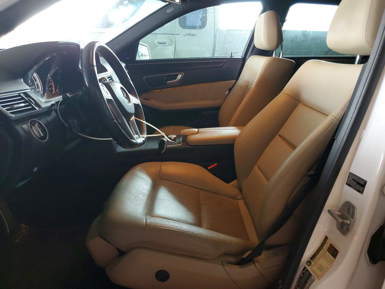 2013 Mercedes-benz E 350 Белый vin: WDDHF5KB4DA684974