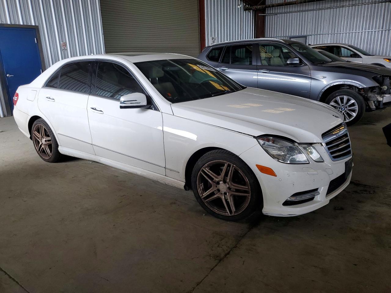2013 Mercedes-benz E 350 Белый vin: WDDHF5KB4DA684974