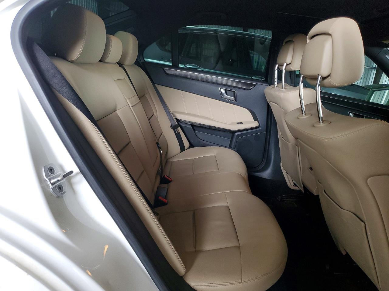 2013 Mercedes-benz E 350 Белый vin: WDDHF5KB4DA684974