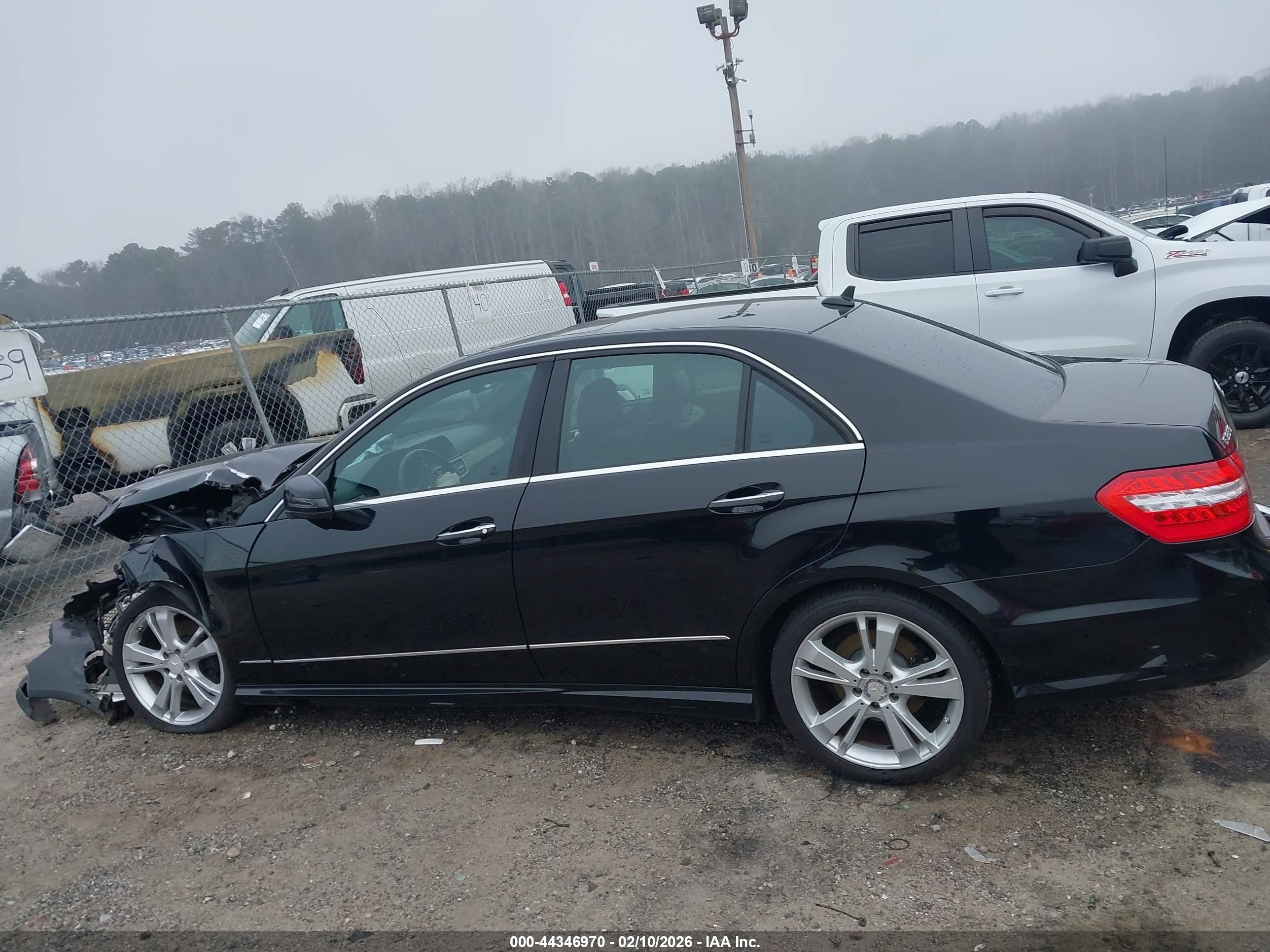 2013 Mercedes-benz E 350   Black vin: WDDHF5KB4DA691133