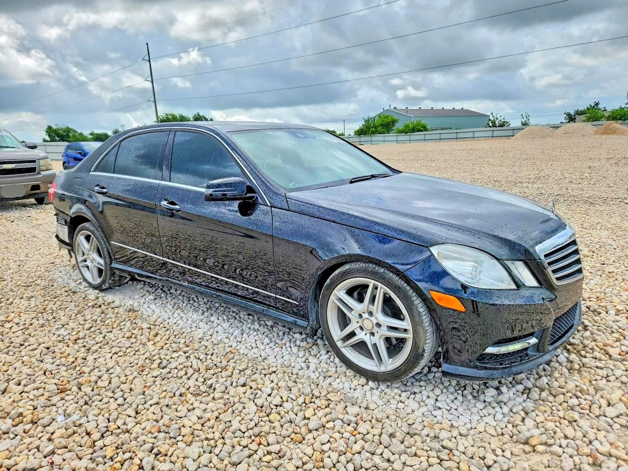 2013 Mercedes-benz E Black vin: WDDHF5KB4DA701658
