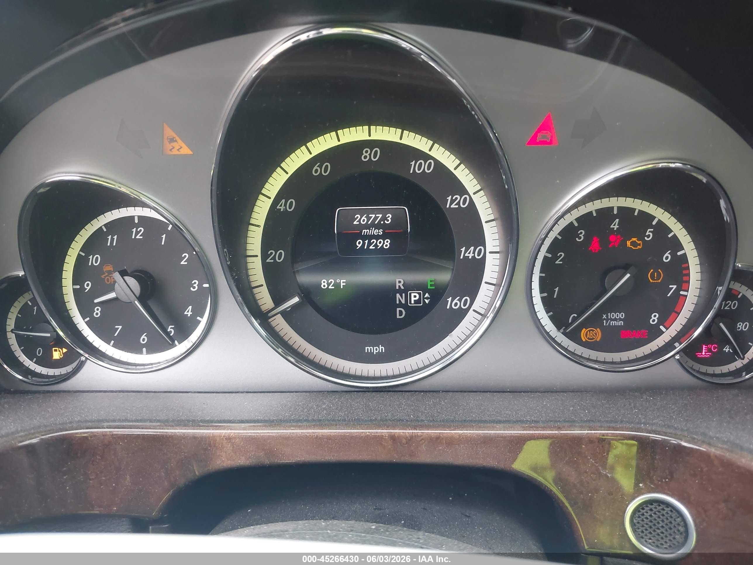 2013 Mercedes-benz E 350   Black vin: WDDHF5KB4DA719562