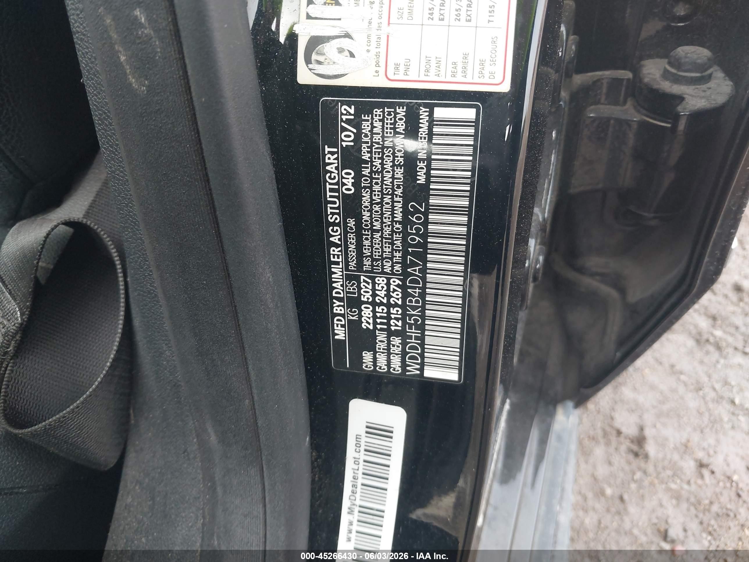 2013 Mercedes-benz E 350   Black vin: WDDHF5KB4DA719562