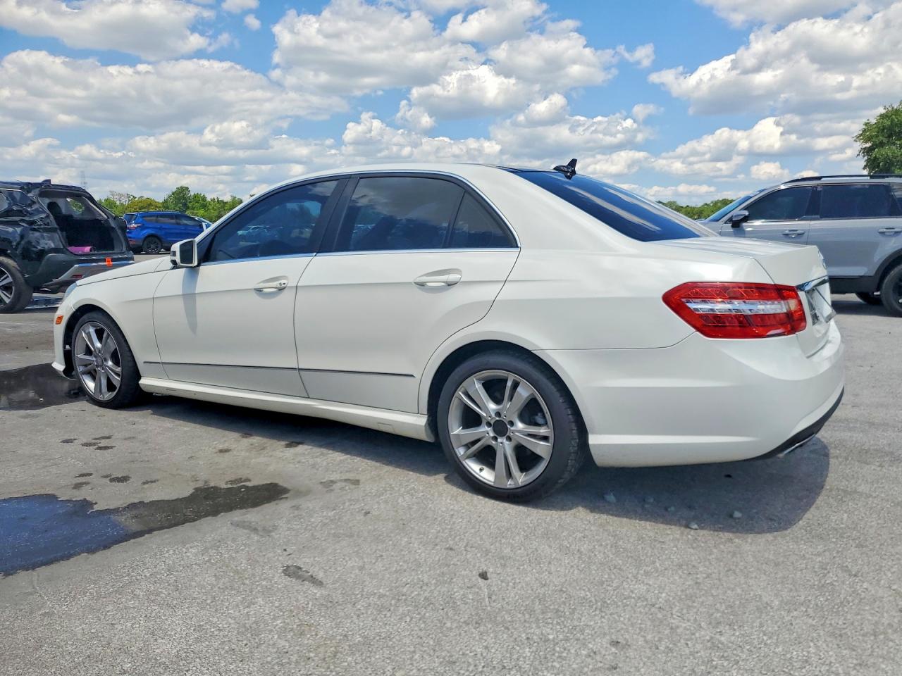 2013 Mercedes-benz E 350 White vin: WDDHF5KB4DA724759