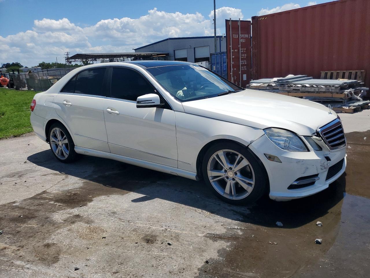 2013 Mercedes-benz E 350 White vin: WDDHF5KB4DA724759