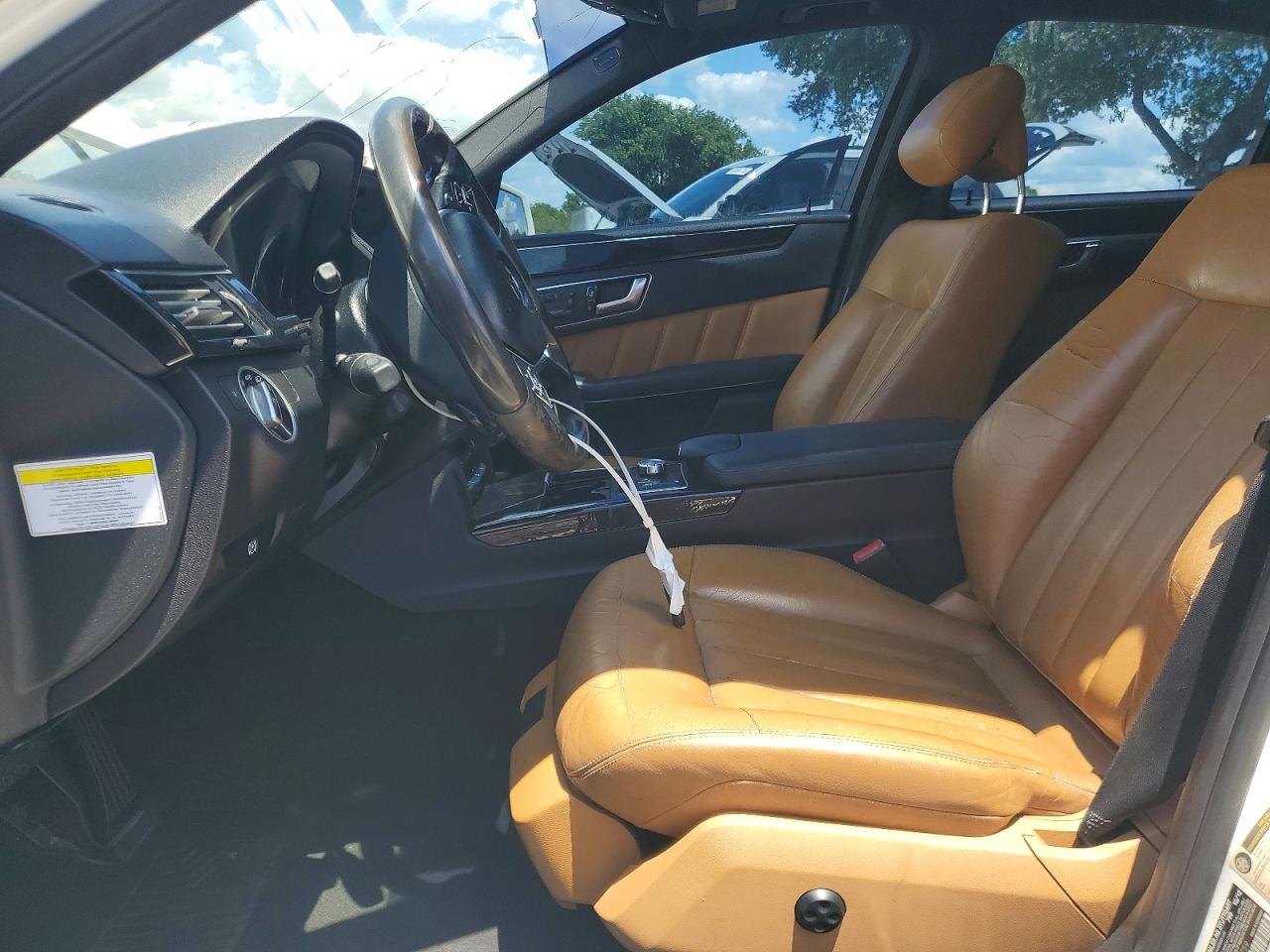 2013 Mercedes-benz E 350 White vin: WDDHF5KB4DA724759