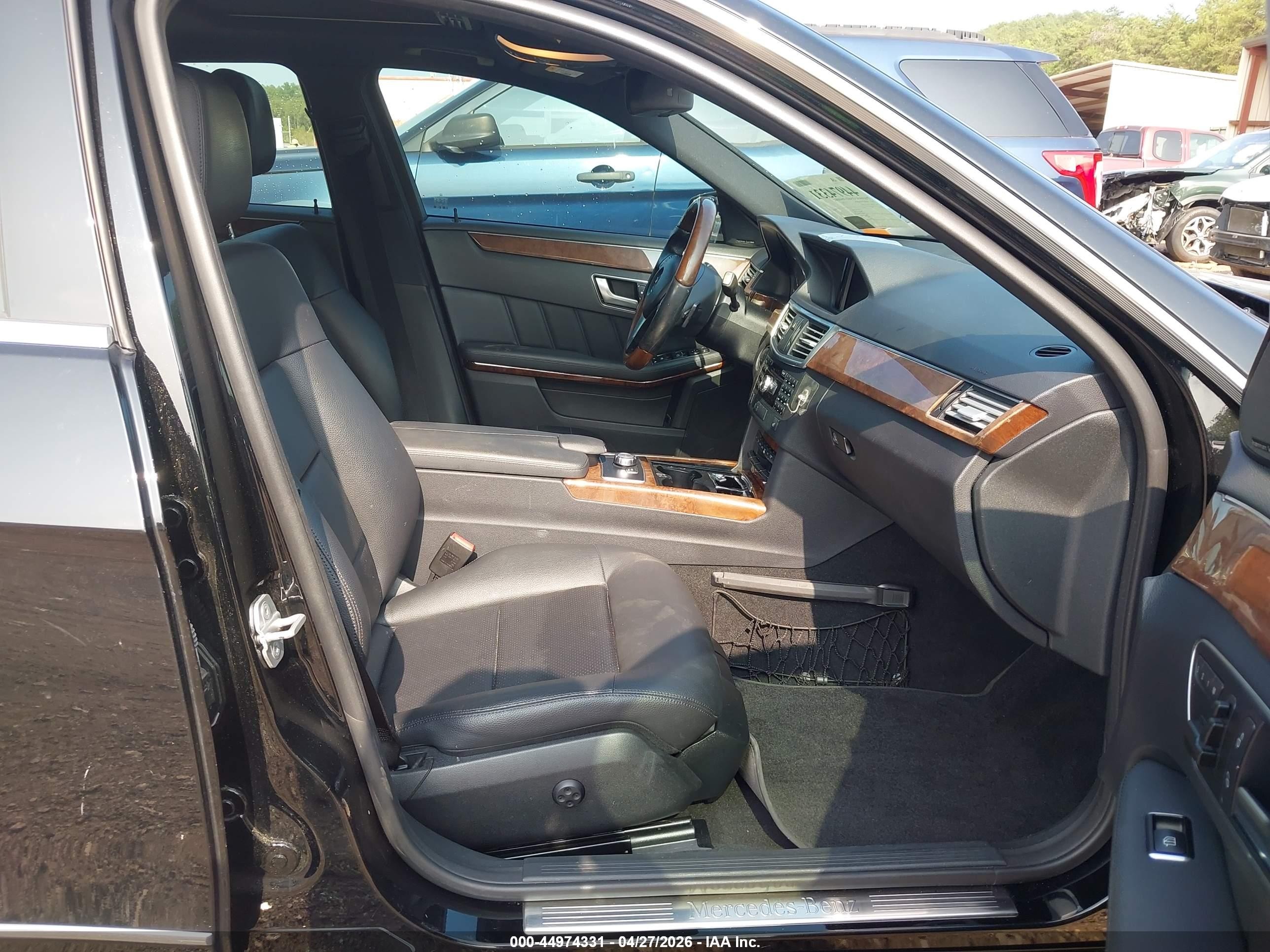 2013 Mercedes-benz E 350   Black vin: WDDHF5KB4DA725409