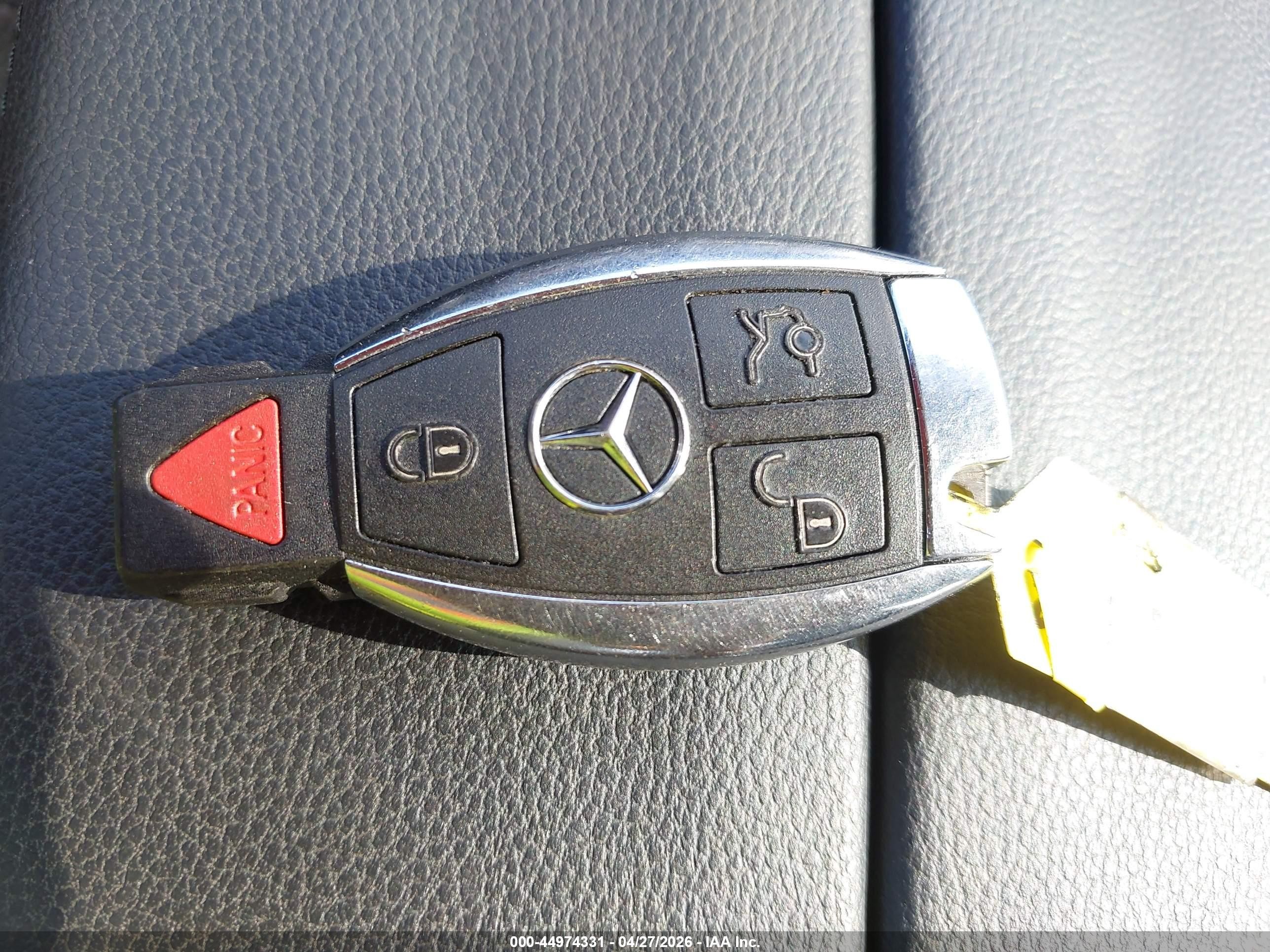 2013 Mercedes-benz E 350   Black vin: WDDHF5KB4DA725409