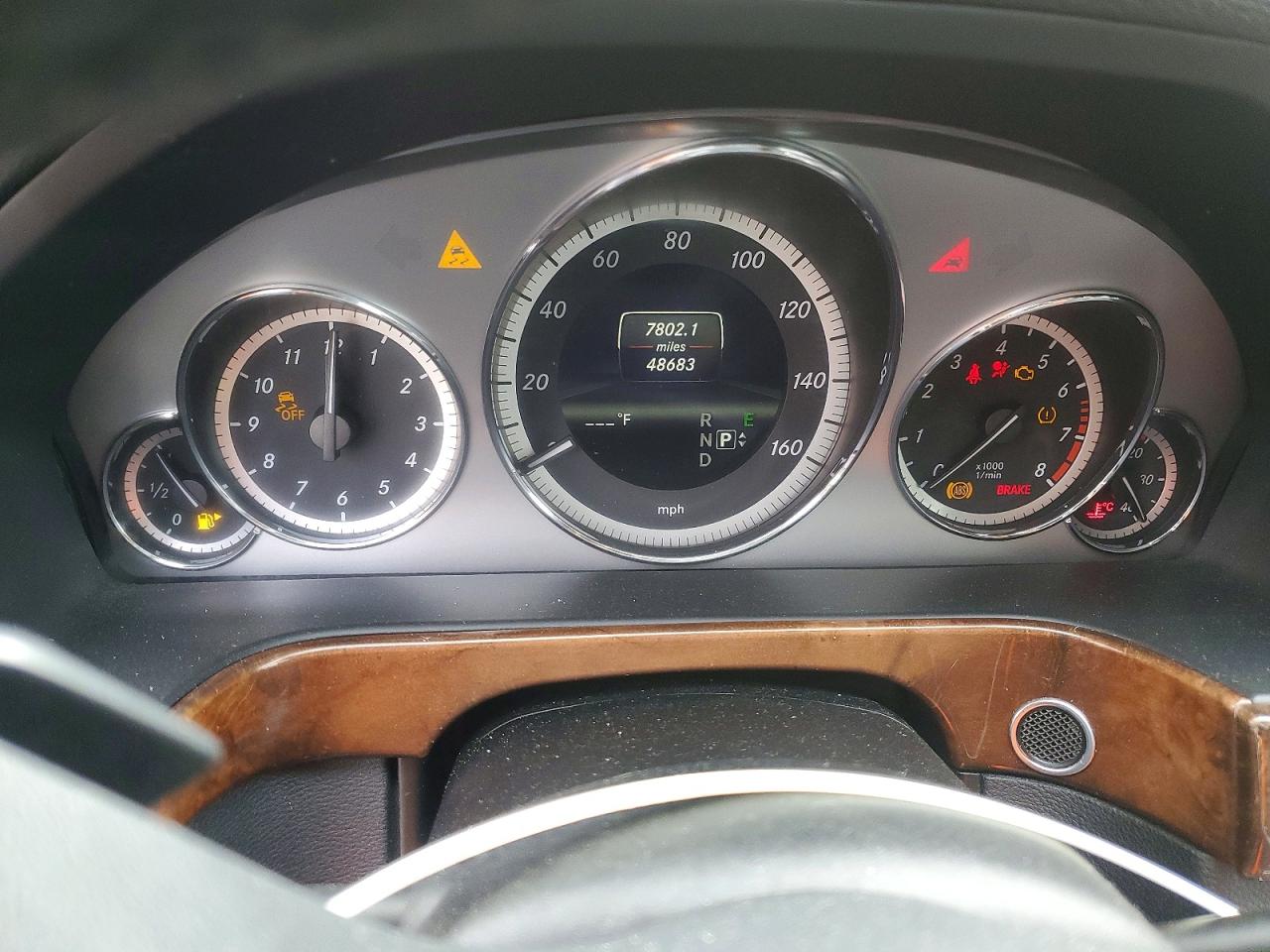 2013 Mercedes-benz E 350 White vin: WDDHF5KB4DA725894