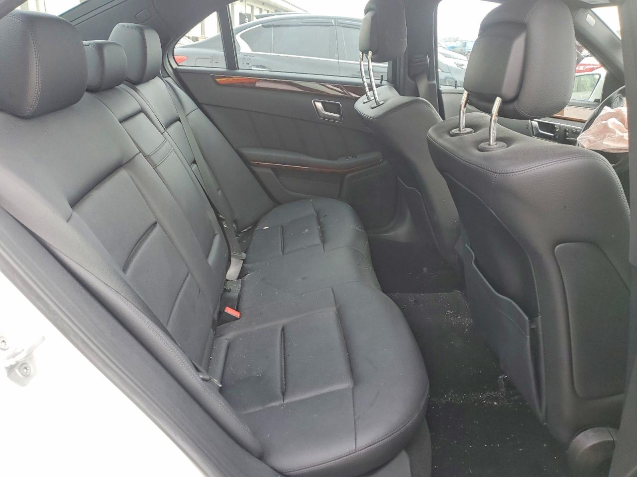 2013 Mercedes-benz E 350 White vin: WDDHF5KB4DA725894