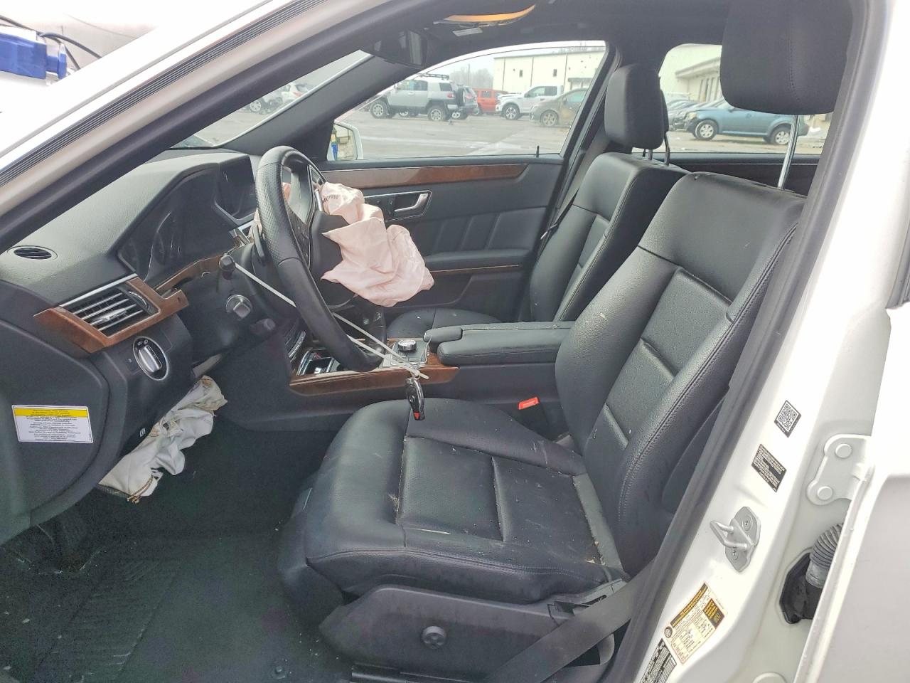 2013 Mercedes-benz E 350 White vin: WDDHF5KB4DA725894