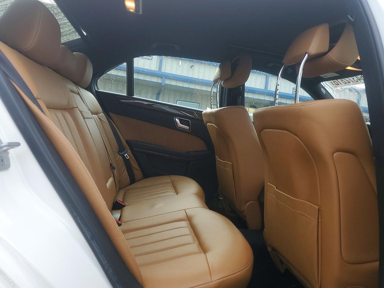 2013 Mercedes-benz E 350 White vin: WDDHF5KB4DA732005