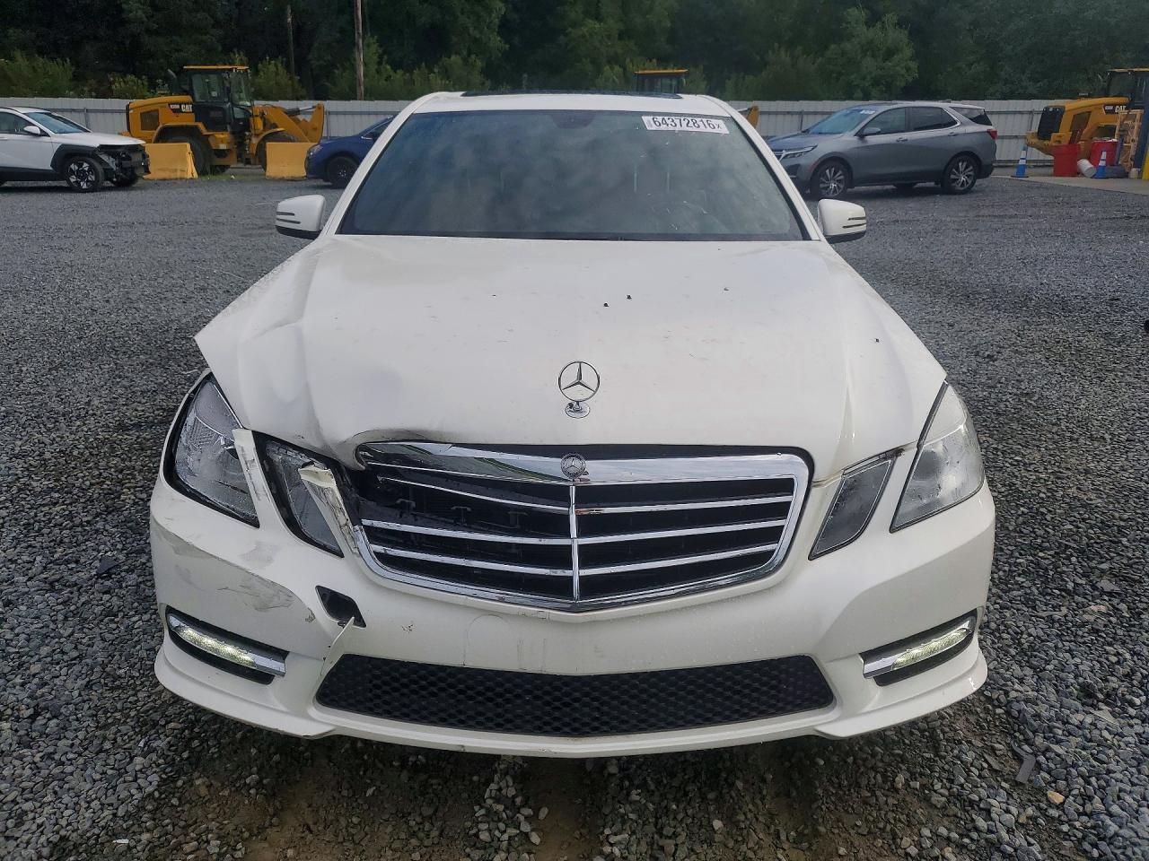 2013 Mercedes-benz E 350 White vin: WDDHF5KB4DA732005