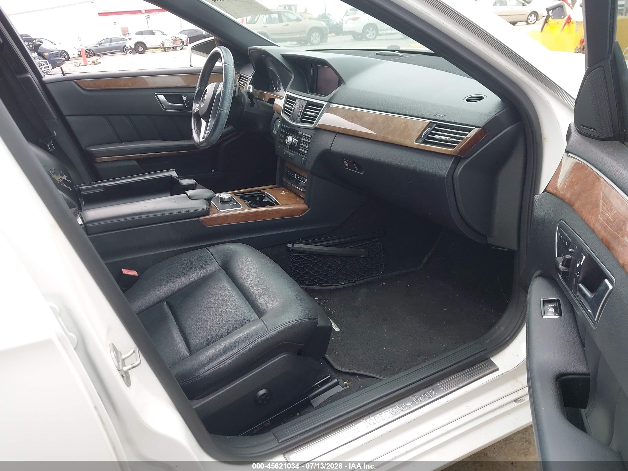 2013 Mercedes-benz E 350   White vin: WDDHF5KB4DA762170
