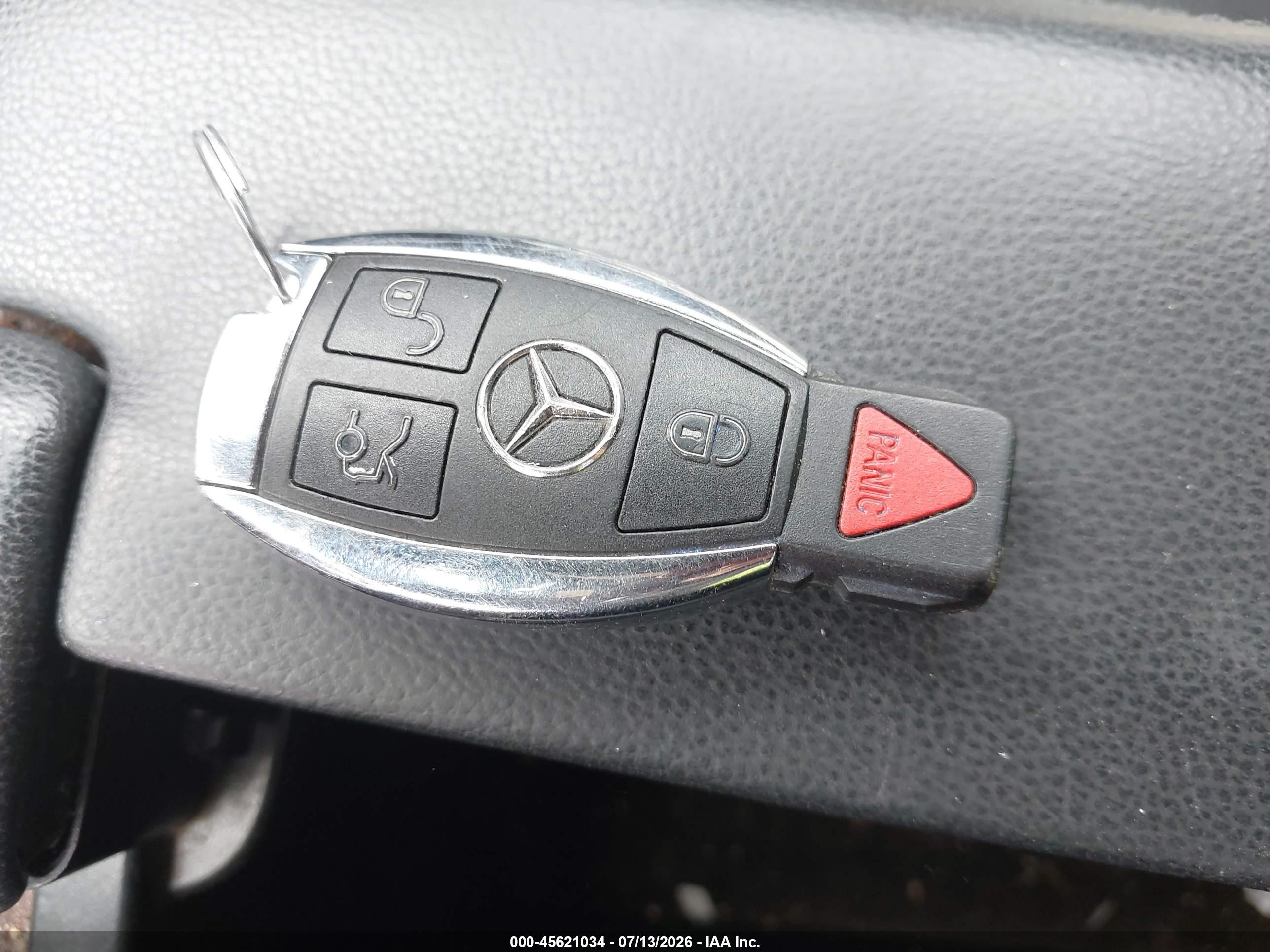 2013 Mercedes-benz E 350   White vin: WDDHF5KB4DA762170