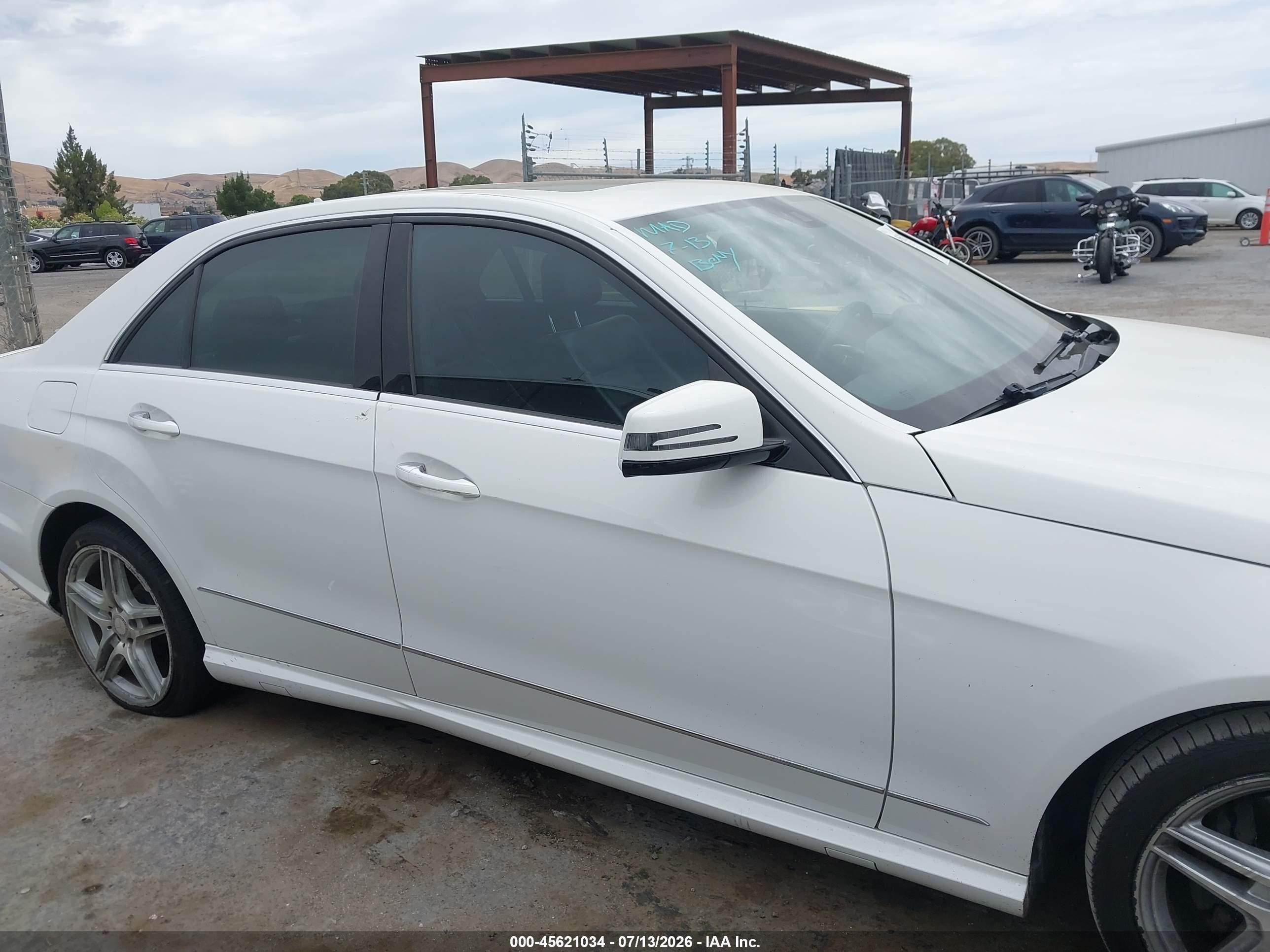 2013 Mercedes-benz E 350   White vin: WDDHF5KB4DA762170