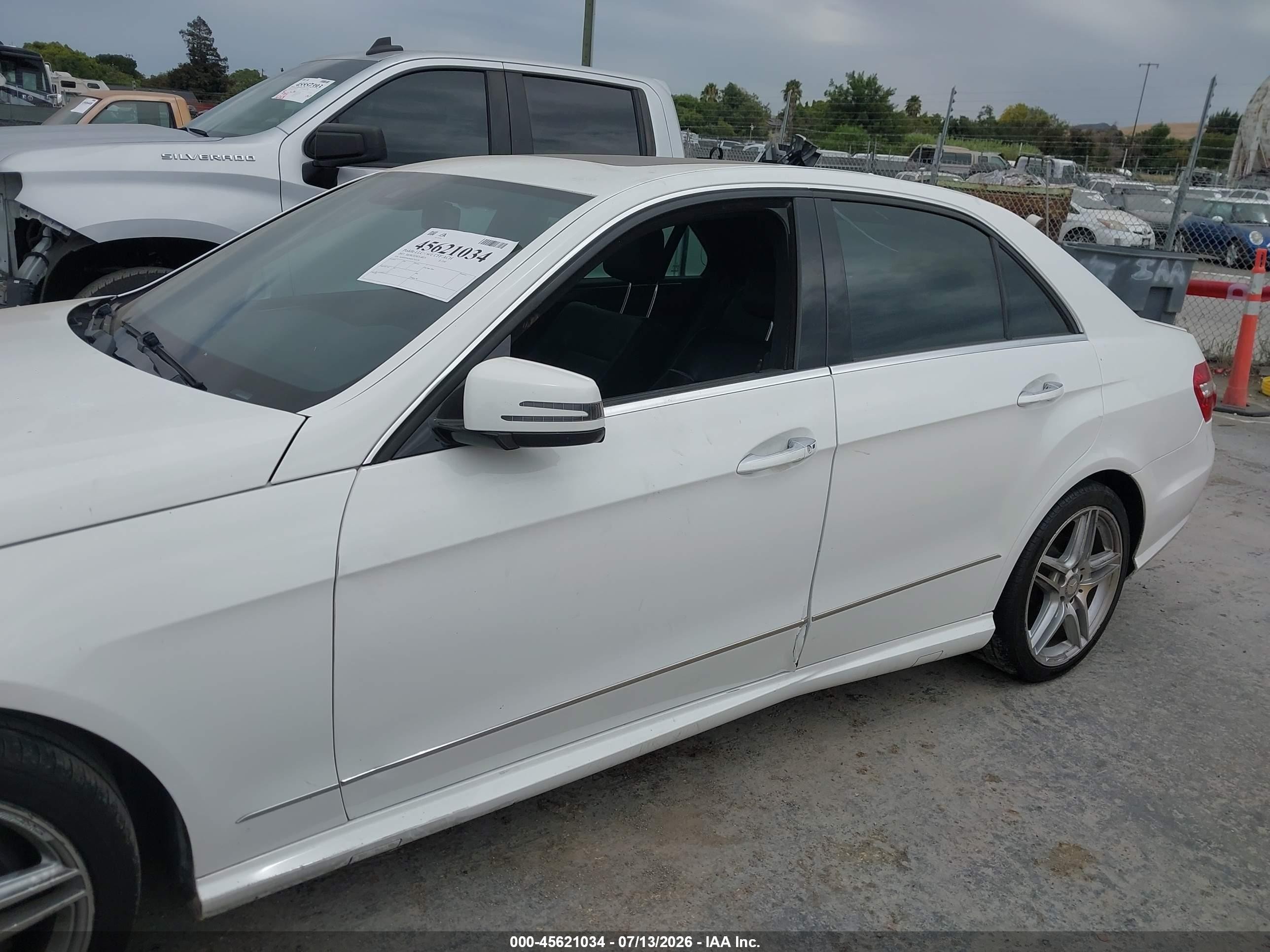 2013 Mercedes-benz E 350   White vin: WDDHF5KB4DA762170