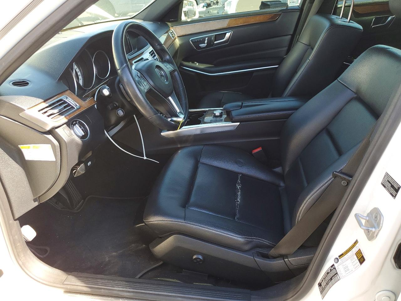 2014 Mercedes-benz E 350 White vin: WDDHF5KB4EA792481