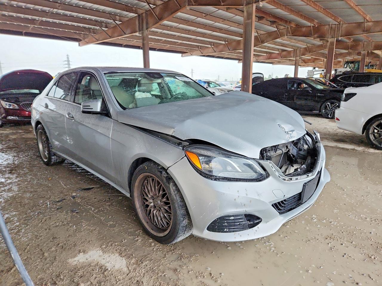 2014 Mercedes-benz E 350 Silver vin: WDDHF5KB4EA802717