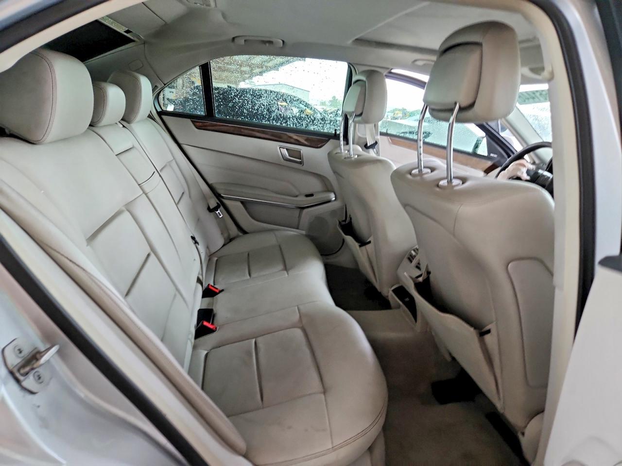 2014 Mercedes-benz E 350 Silver vin: WDDHF5KB4EA802717