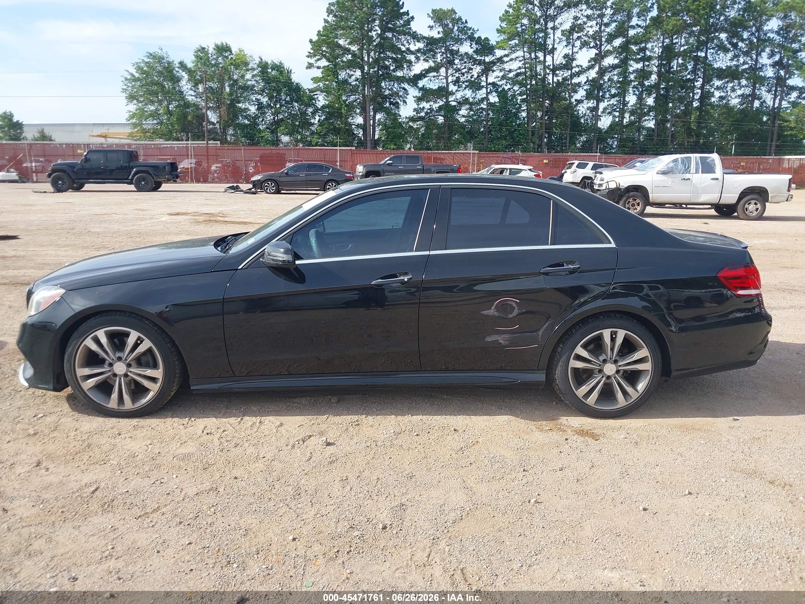 2014 Mercedes-benz E 350   Black vin: WDDHF5KB4EA874517