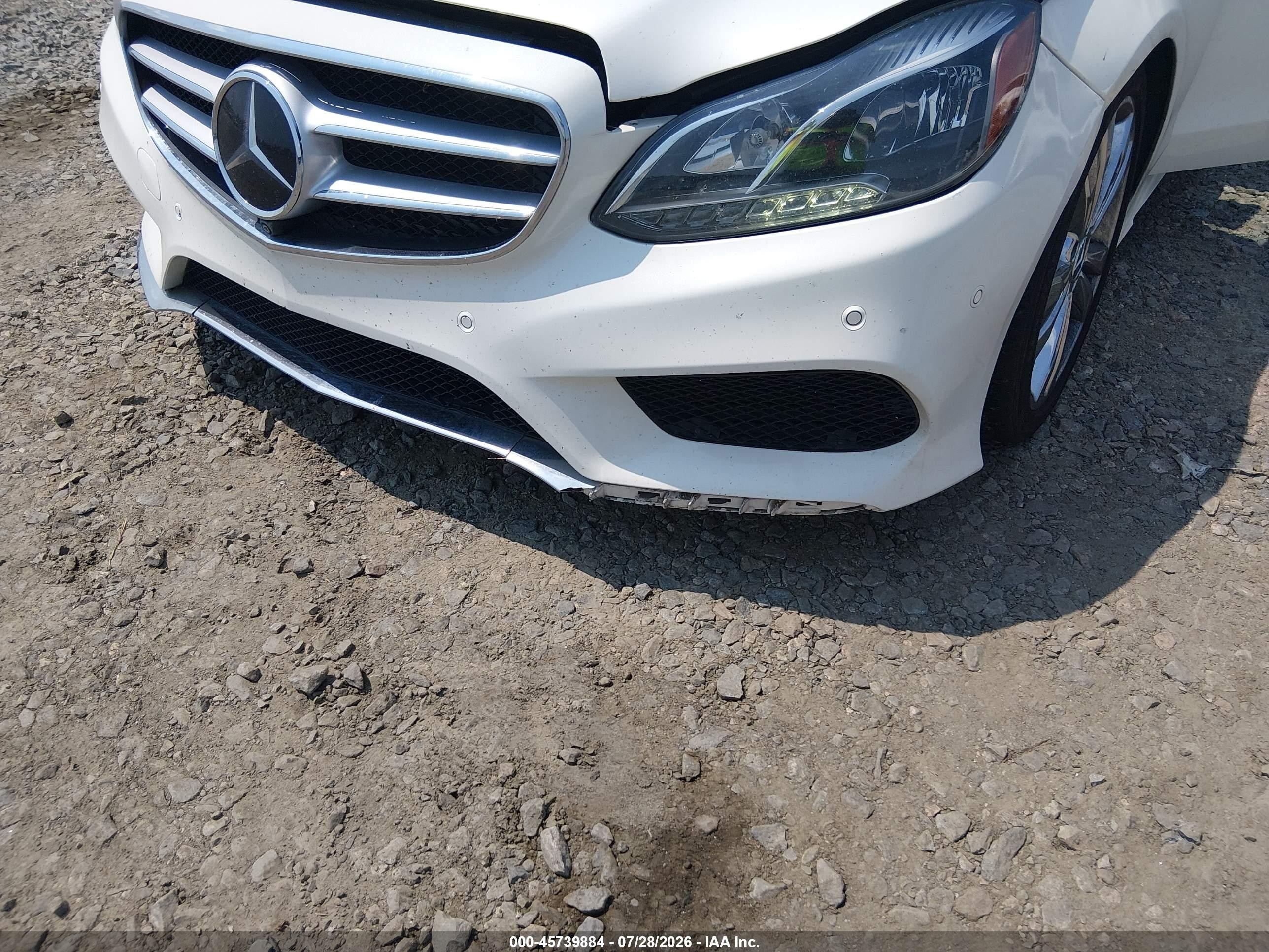 2014 Mercedes-benz E 350 White vin: WDDHF5KB4EA888935