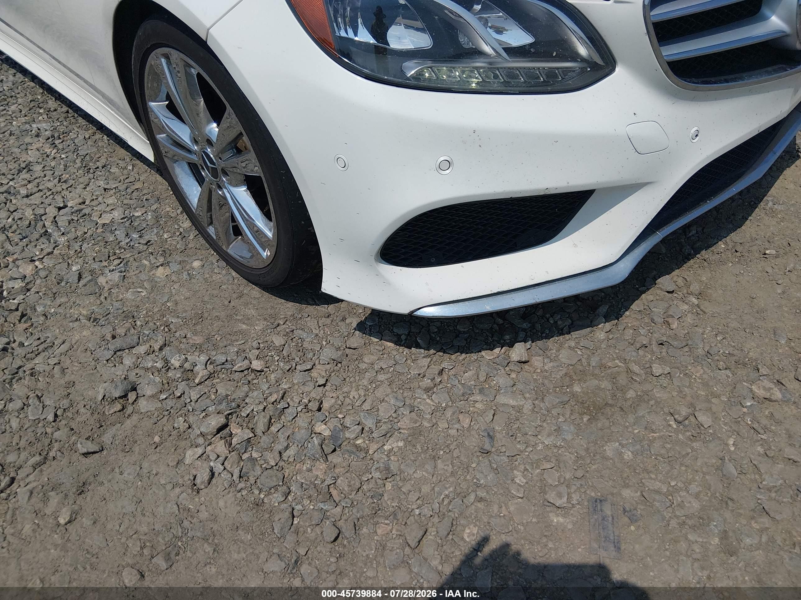 2014 Mercedes-benz E 350 White vin: WDDHF5KB4EA888935