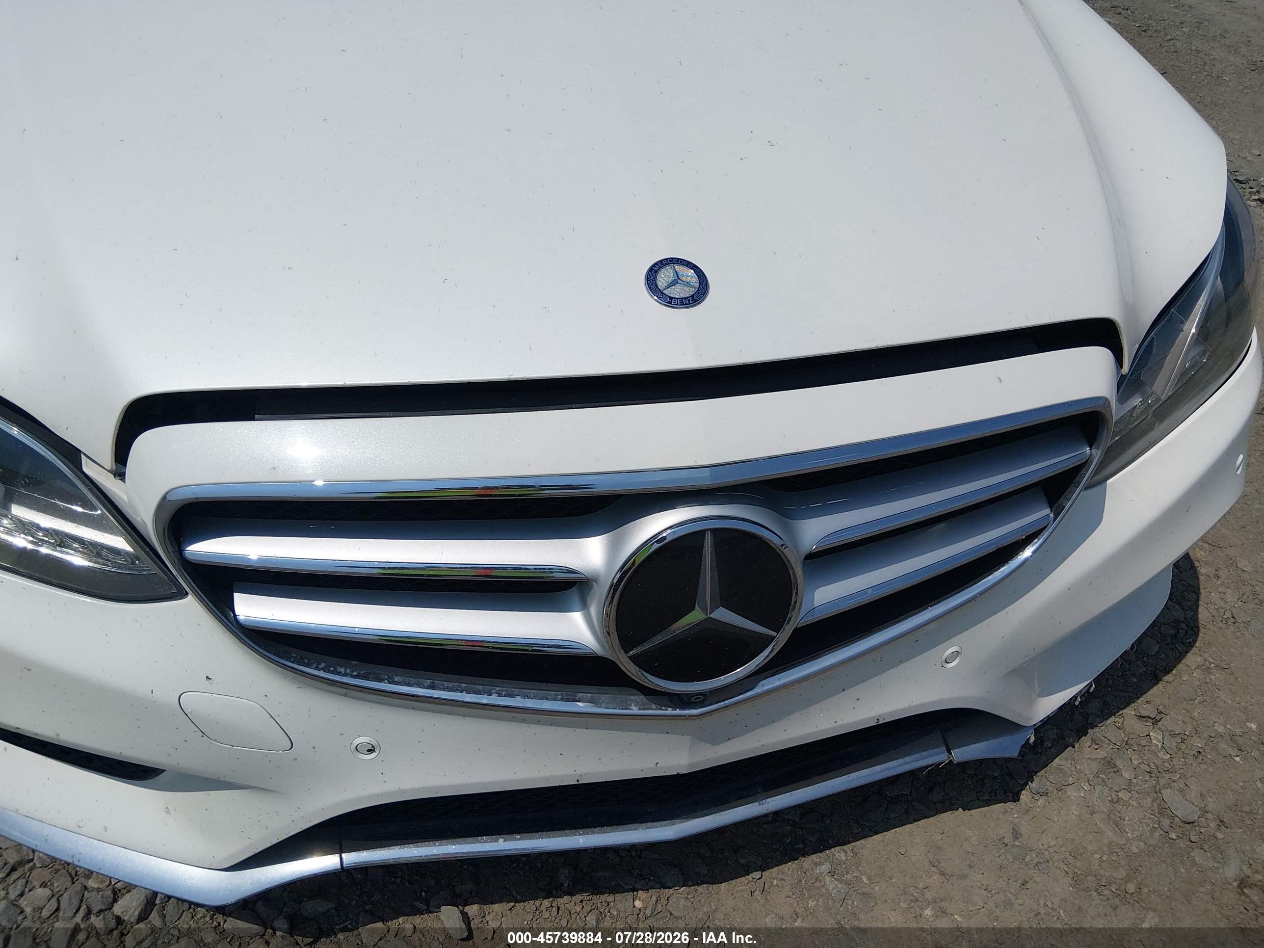2014 Mercedes-benz E 350 White vin: WDDHF5KB4EA888935