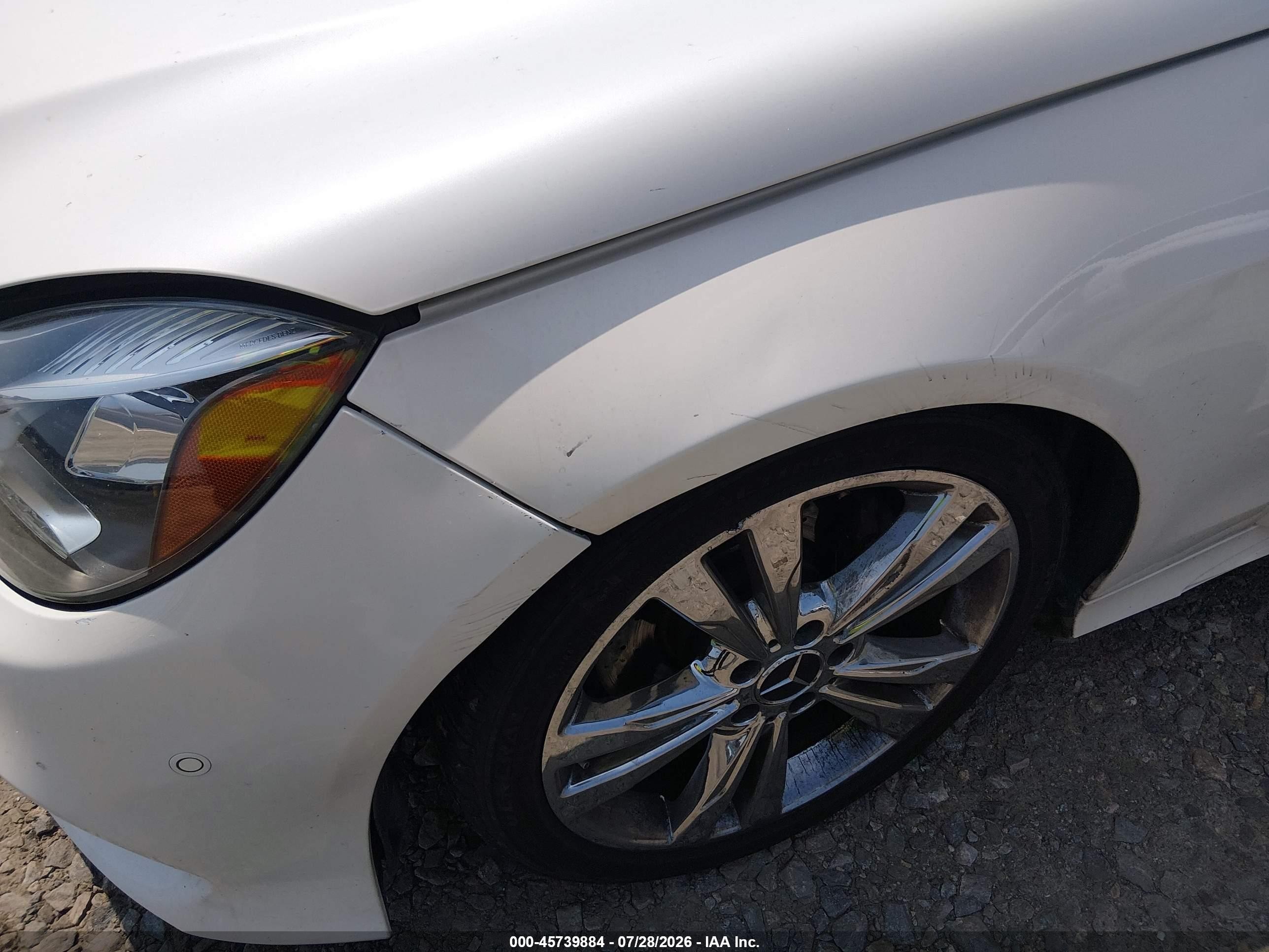 2014 Mercedes-benz E 350 White vin: WDDHF5KB4EA888935