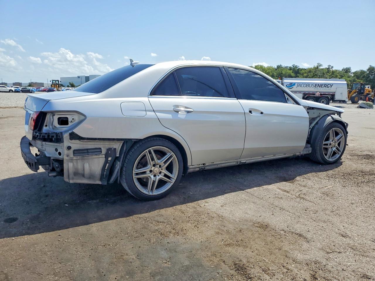 2014 Mercedes-benz E 350 Silver vin: WDDHF5KB4EA902252