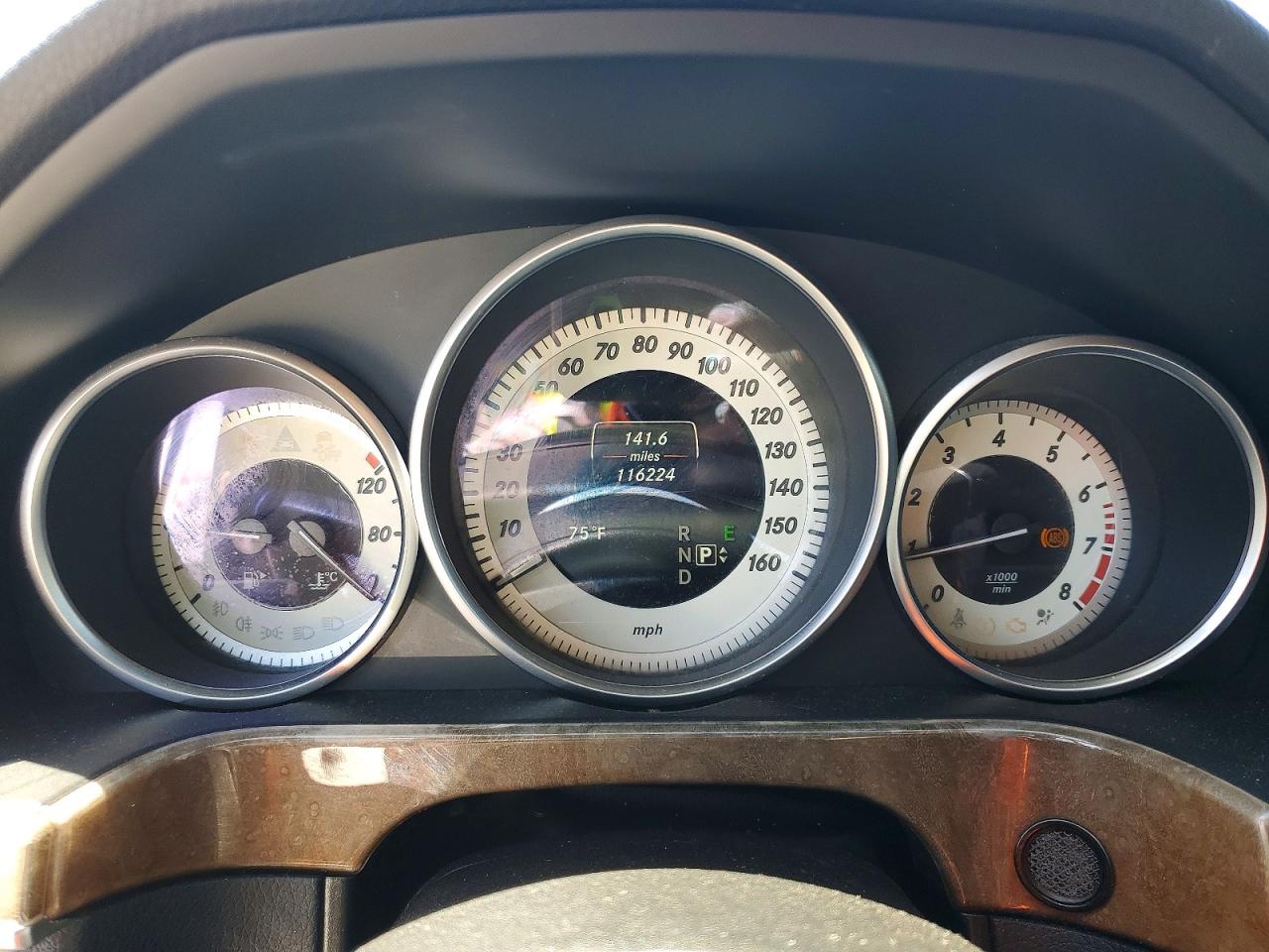 2014 Mercedes-benz E 350 White vin: WDDHF5KB4EA923599
